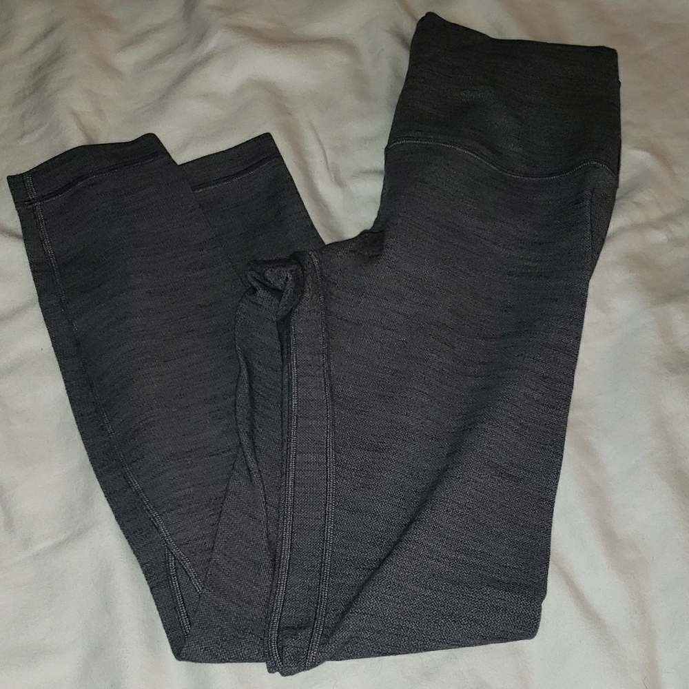 Lululemon Heathered gray align leggings